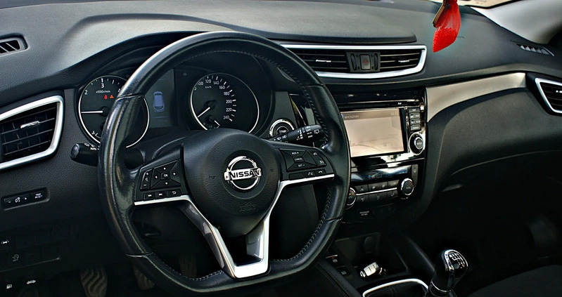 Nissan Qashqai cena 69900 przebieg: 135500, rok produkcji 2018 z Sierpc małe 781